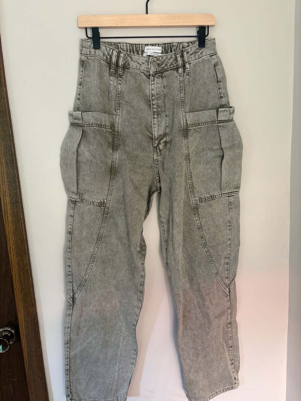 Urban Outfitters BDG High-Rise Grunge Distressed Cargo Denim Jeans Size M